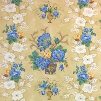 Detailansicht des bedruckten Baumwollstoffes HIGH BURY BLUE/BEIGE (Blumenstoff)