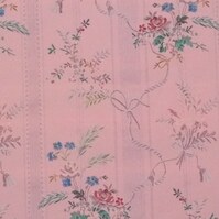 Detailansicht des Stoffes LENORA, Farbton ROSE (bestickter Webstoff mit floralen Motiven)