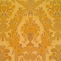 Detailansicht des Stoffes LORRAINE, Farbton GOLD (Ornamentmuster mit floralen Motiven nach historischer Vorlage)