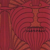 Detailansicht des Stoffes SENNA, Farbton BLACK ON RED (Jugendstilmotiv mit opulenten, geschwungenen Ornamenten)